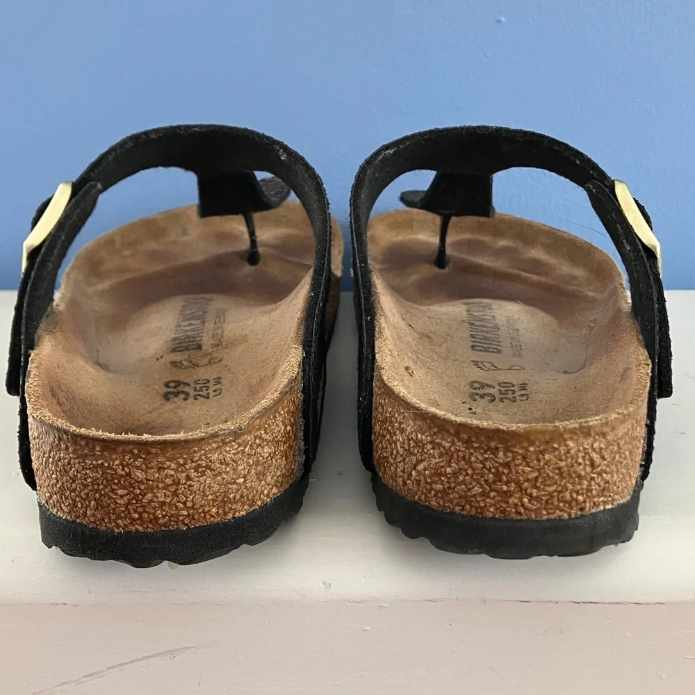Birkenstock - Women’s Black and Gold Snakeskin Gizeh Sandals - EU 39 / US 8.5 - Picture 5 of 11